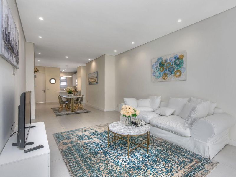 Beyond Senstional 2 bed 2 bath Morningside a best secret - Photo 3