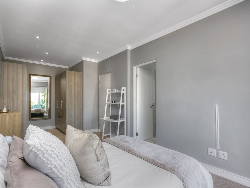 Exceptional Investment Opportunity in Bryanston – Modern 2-Bedroom Duplex with Stunning Views - Photo 9