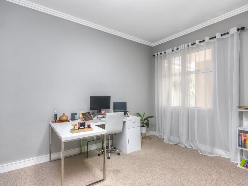 Exceptional Investment Opportunity in Bryanston – Modern 2-Bedroom Duplex with Stunning Views - Photo 5