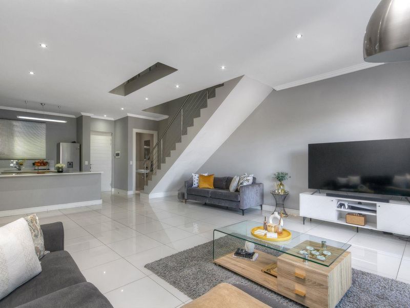 Exceptional Investment Opportunity in Bryanston – Modern 2-Bedroom Duplex with Stunning Views - Photo 2