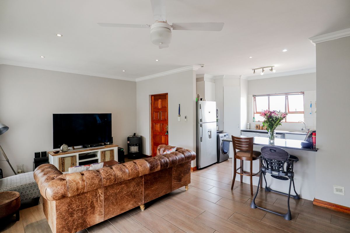 Charming 2-Bedroom Home in Bryanston East with Modern Features and Excellent Location - Photo 4
