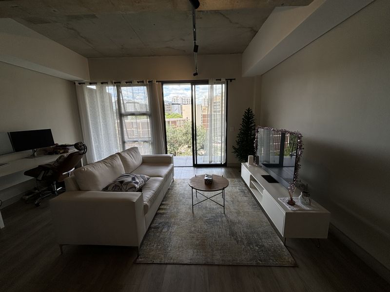 Unfurnished One Bed One Bathroom - Photo 4