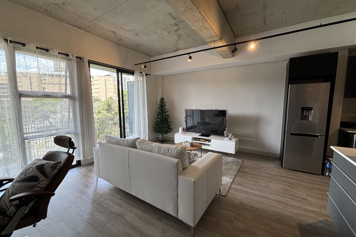 Unfurnished One Bed One Bathroom - Photo 3