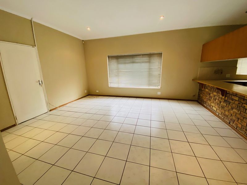 Freestanding Family House to Let in West Acres - Photo 6