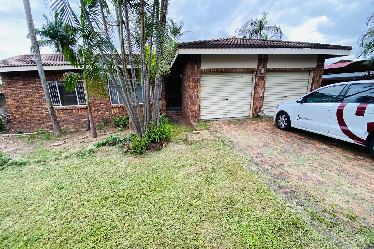 Freestanding Family House to Let in West Acres - Photo 2