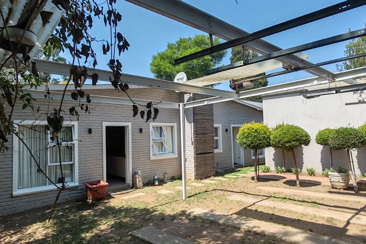 Investor Special - Photo 2