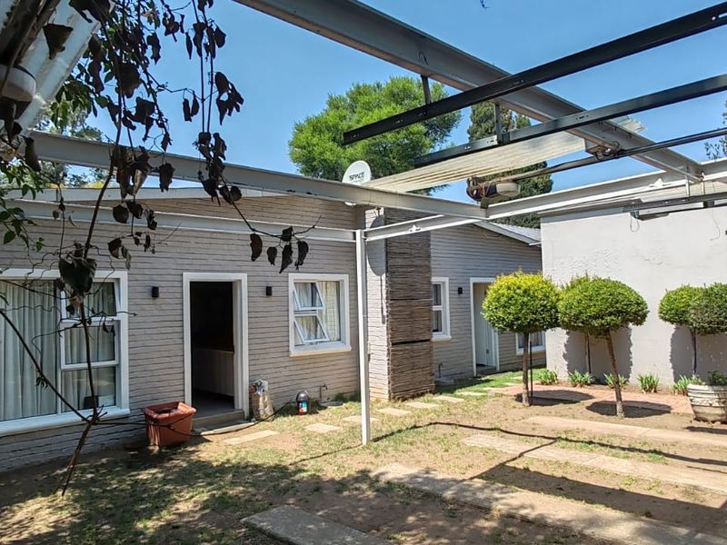 Investor Special - Photo 2