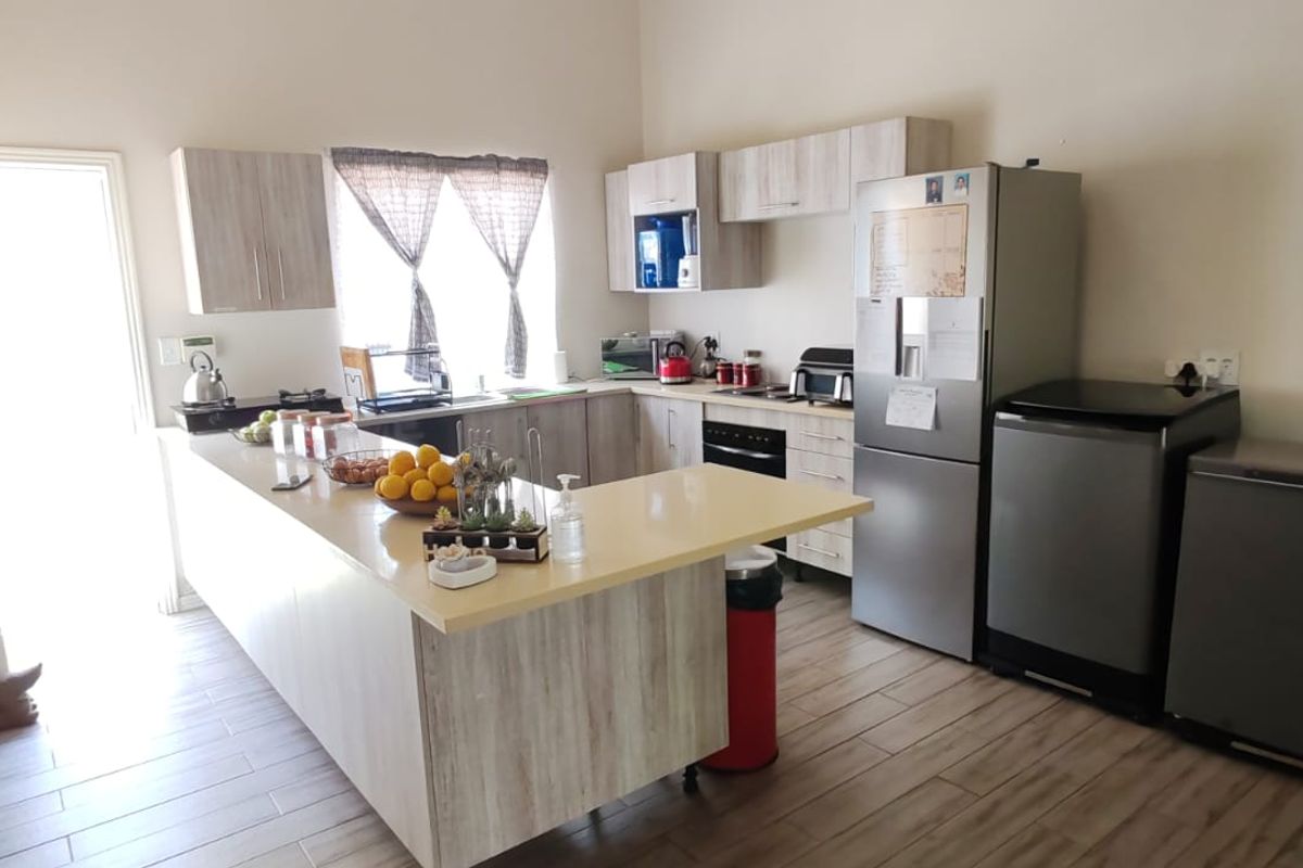 Investor Special - Photo 3