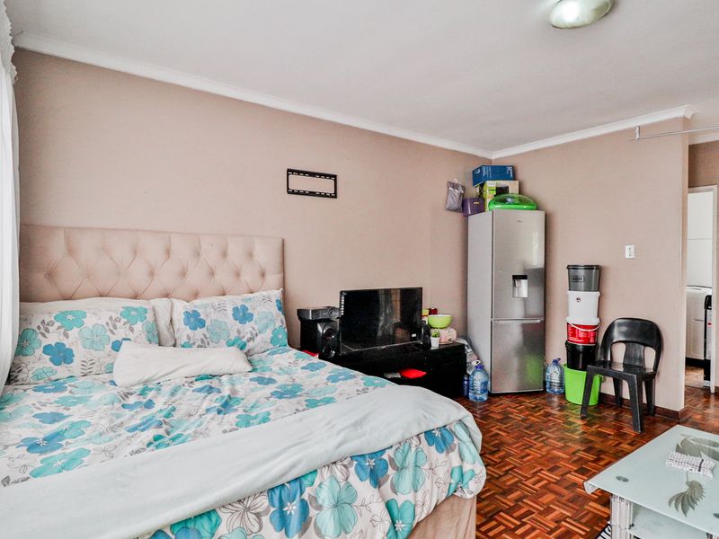 RICHMOND HILL 2 BED 1 BATH APARTMENT WITH PARKING BAY FOR RENT - Photo 5