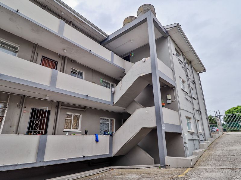 RICHMOND HILL 2 BED 1 BATH APARTMENT WITH PARKING BAY FOR RENT - Photo 10