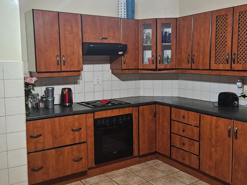 3 Bedroom House To Let in Mooinooi. - Photo 1