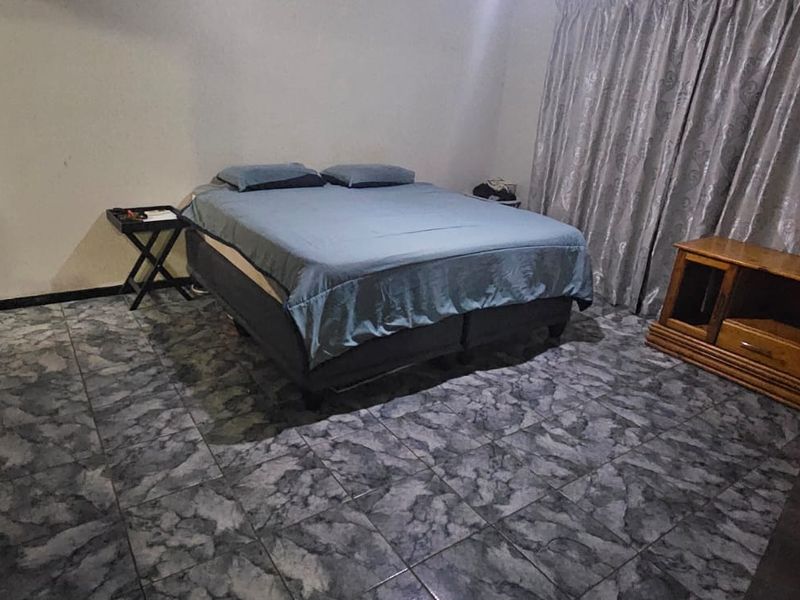 3 Bedroom House To Let in Mooinooi. - Photo 10