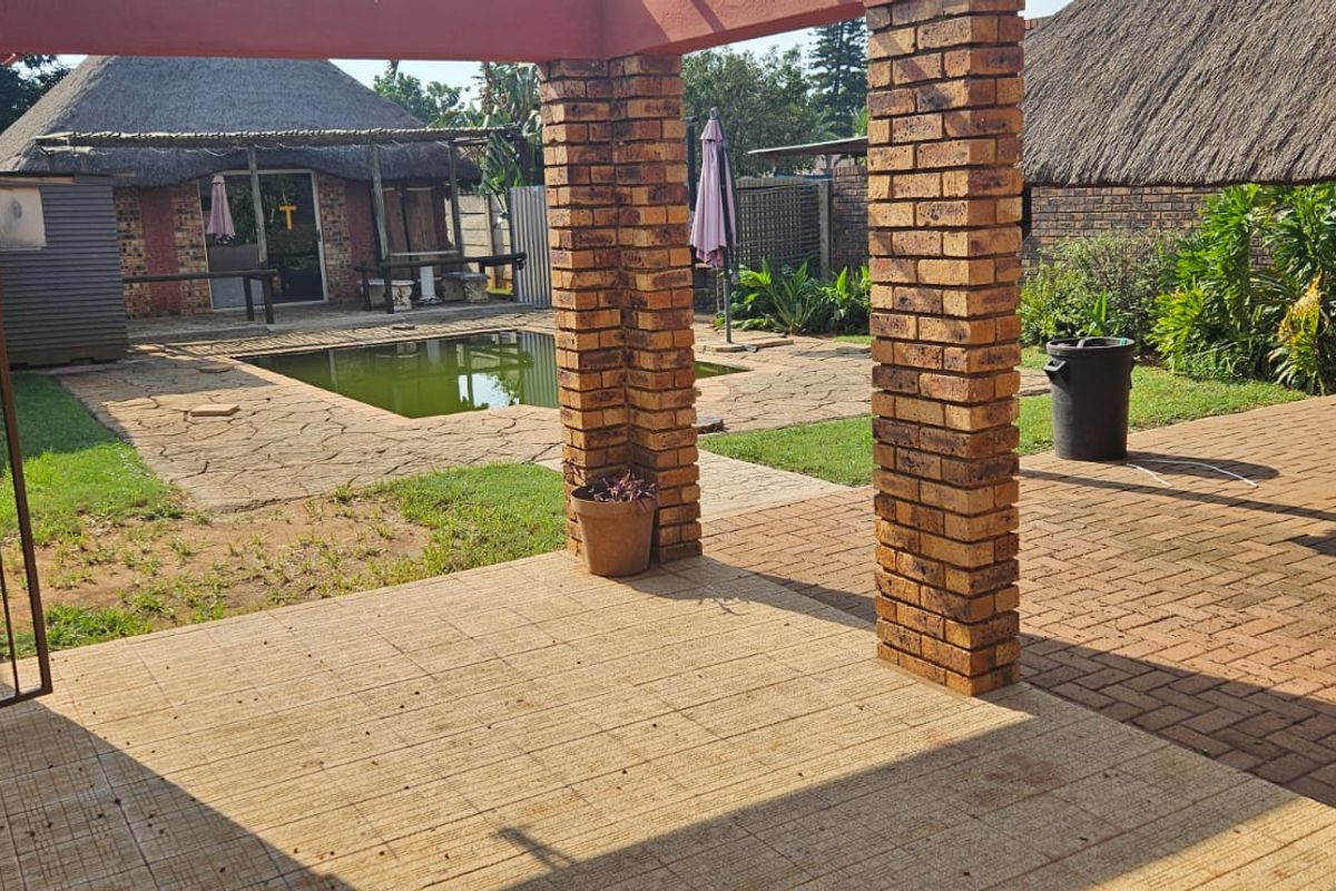 3 Bedroom House To Let in Mooinooi. - Photo 2