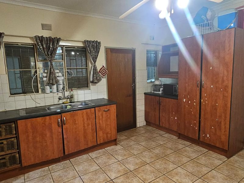 3 Bedroom House To Let in Mooinooi. - Photo 3
