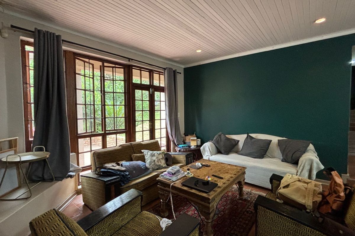 3 BEDROOM FAMILY HOME WITH STUDY TO LET - Photo 2