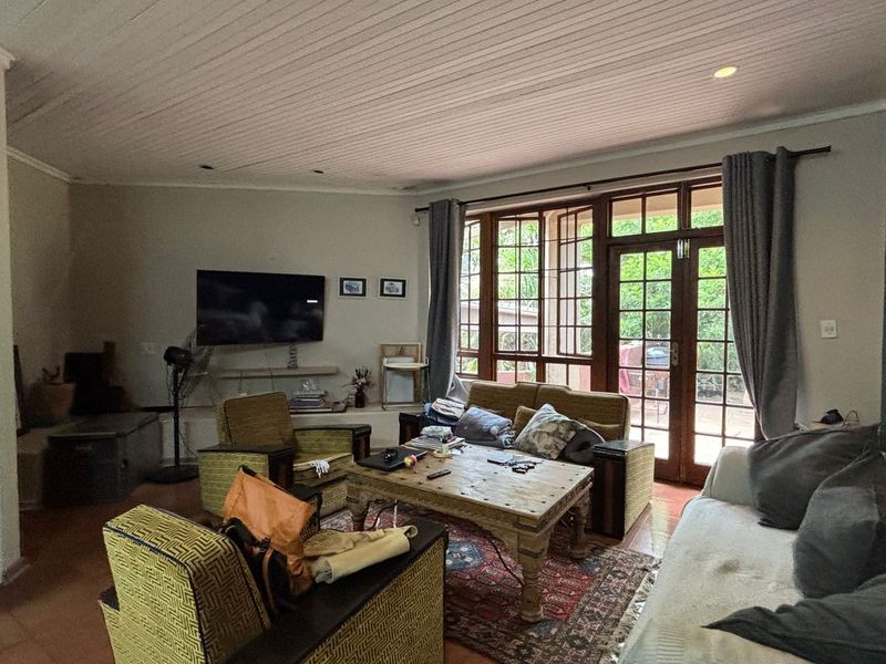 3 BEDROOM FAMILY HOME WITH STUDY TO LET - Photo 3