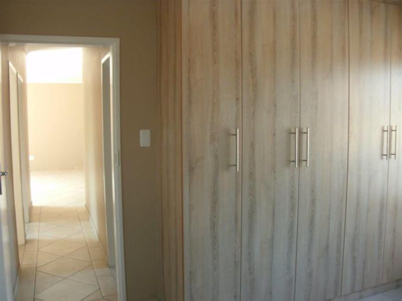 3 Bedroom townhouse to Rent Kookrus - Photo 9