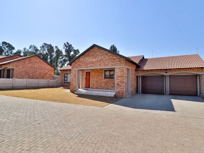 3 Bedroom townhouse to Rent Kookrus - Photo 3