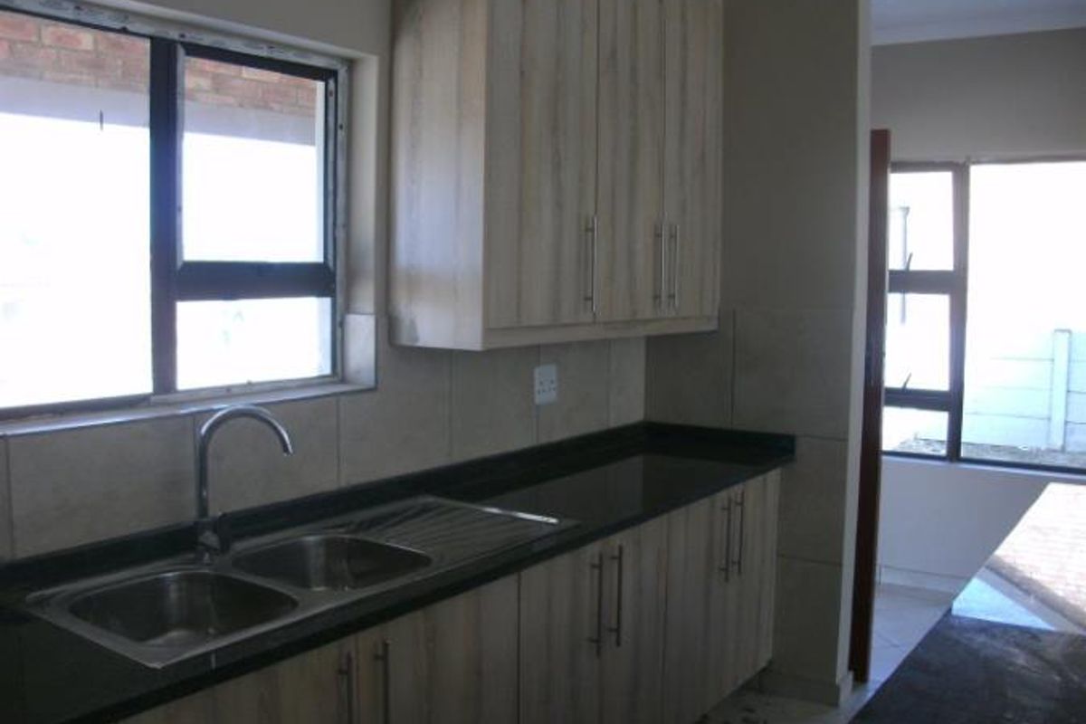 3 Bedroom townhouse to Rent Kookrus - Photo 4