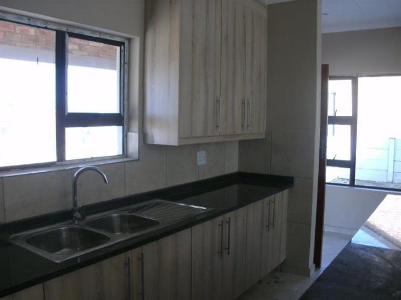 3 Bedroom townhouse to Rent Kookrus - Photo 4