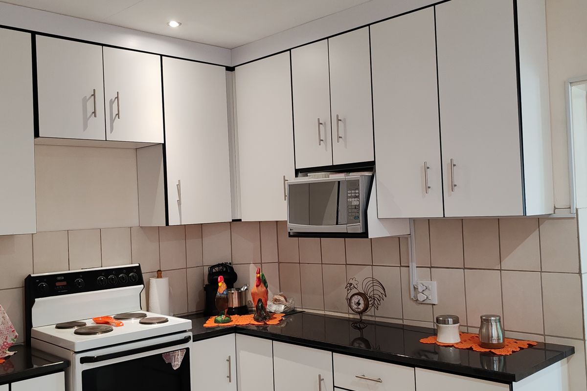 Neat as a Pin | 3-Bedroom Home with Flatlet in For Sale In Mooinooi. - Photo 5