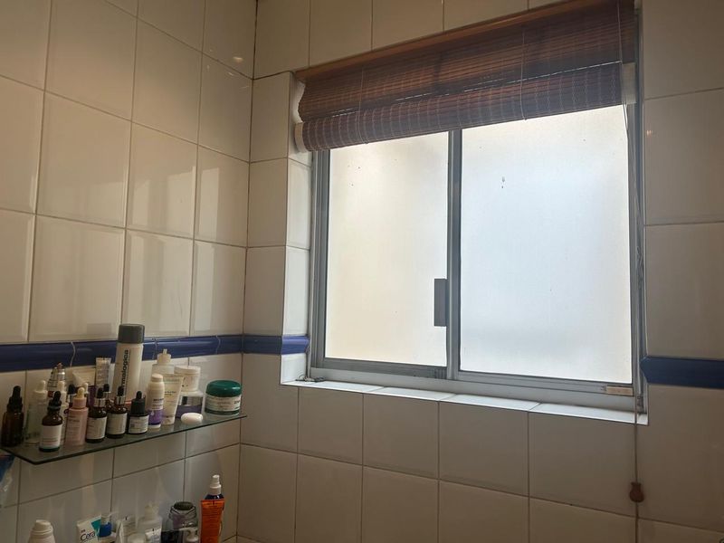 Modern Fully Furnished 1-Bedroom Ground Floor Studio (NO PARKING) - Photo 9