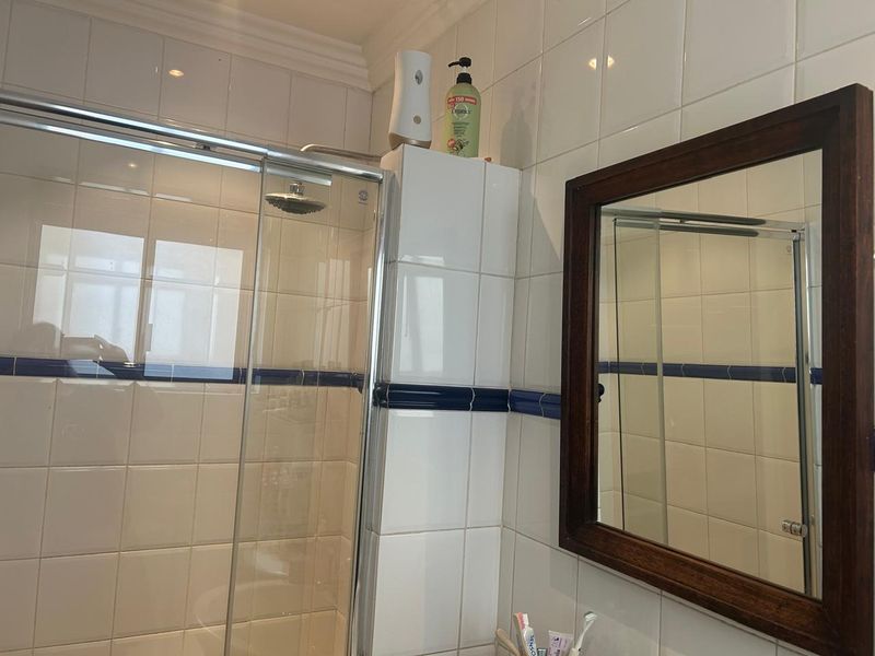 Modern Fully Furnished 1-Bedroom Ground Floor Studio (NO PARKING) - Photo 7