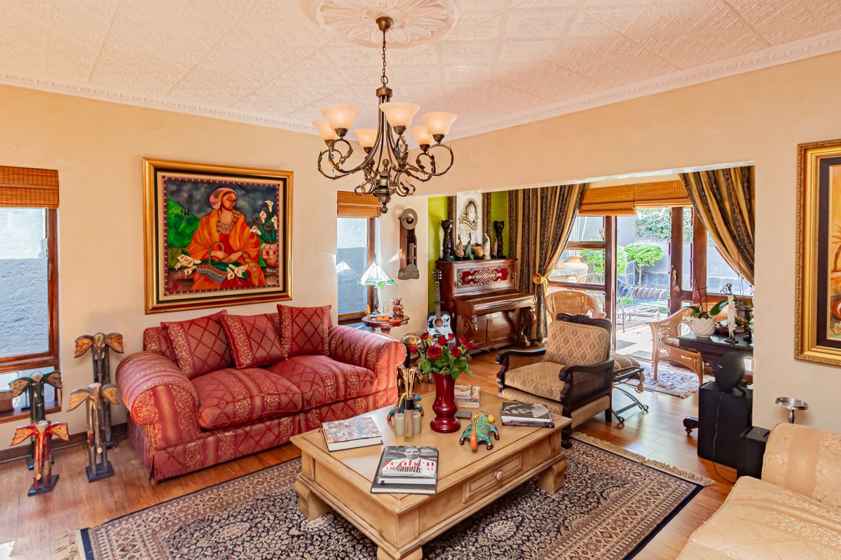 LIVE THE DREAM! HOME WITH STYLE AND FLAIR AND A SENSE OF EASE... - Photo 4