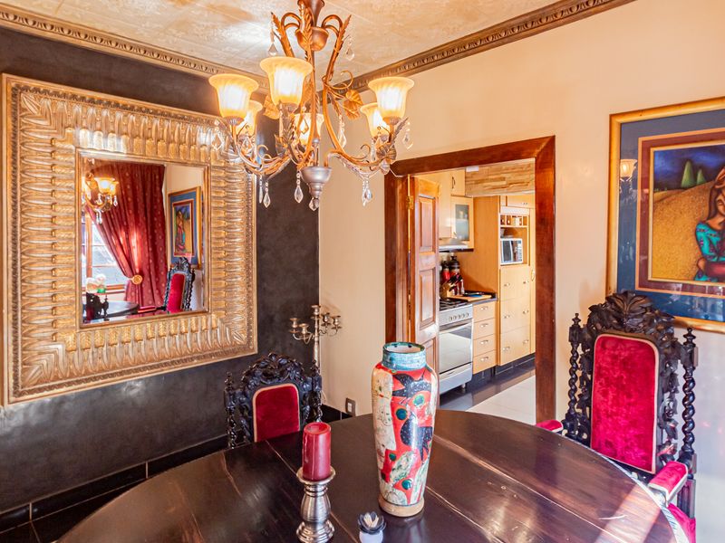 LIVE THE DREAM! HOME WITH STYLE AND FLAIR AND A SENSE OF EASE... - Photo 10