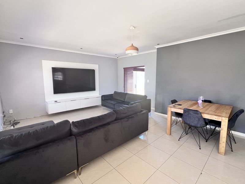 3 Bedroom House in Parklands - Photo 6