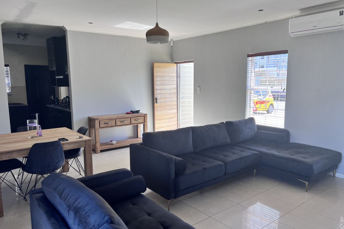 3 Bedroom House in Parklands - Photo 5
