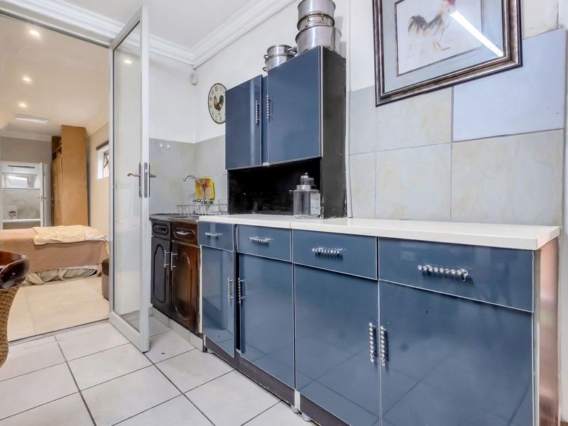 ALL INCLUSIVE  LARGE one bed Flatlet Morningside - Photo 9