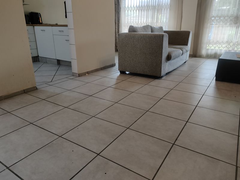 Duplex For Sale In Pretoria - Photo 10