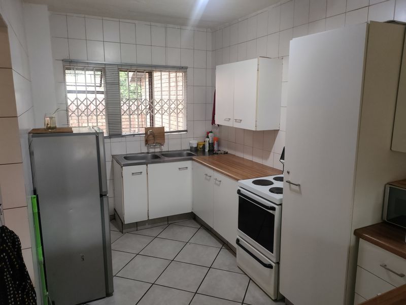 Duplex For Sale In Pretoria - Photo 7