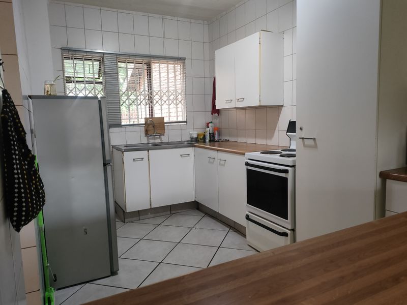 Duplex For Sale In Pretoria - Photo 6
