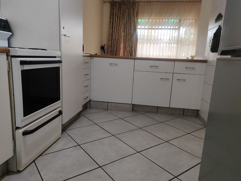 Duplex For Sale In Pretoria - Photo 5