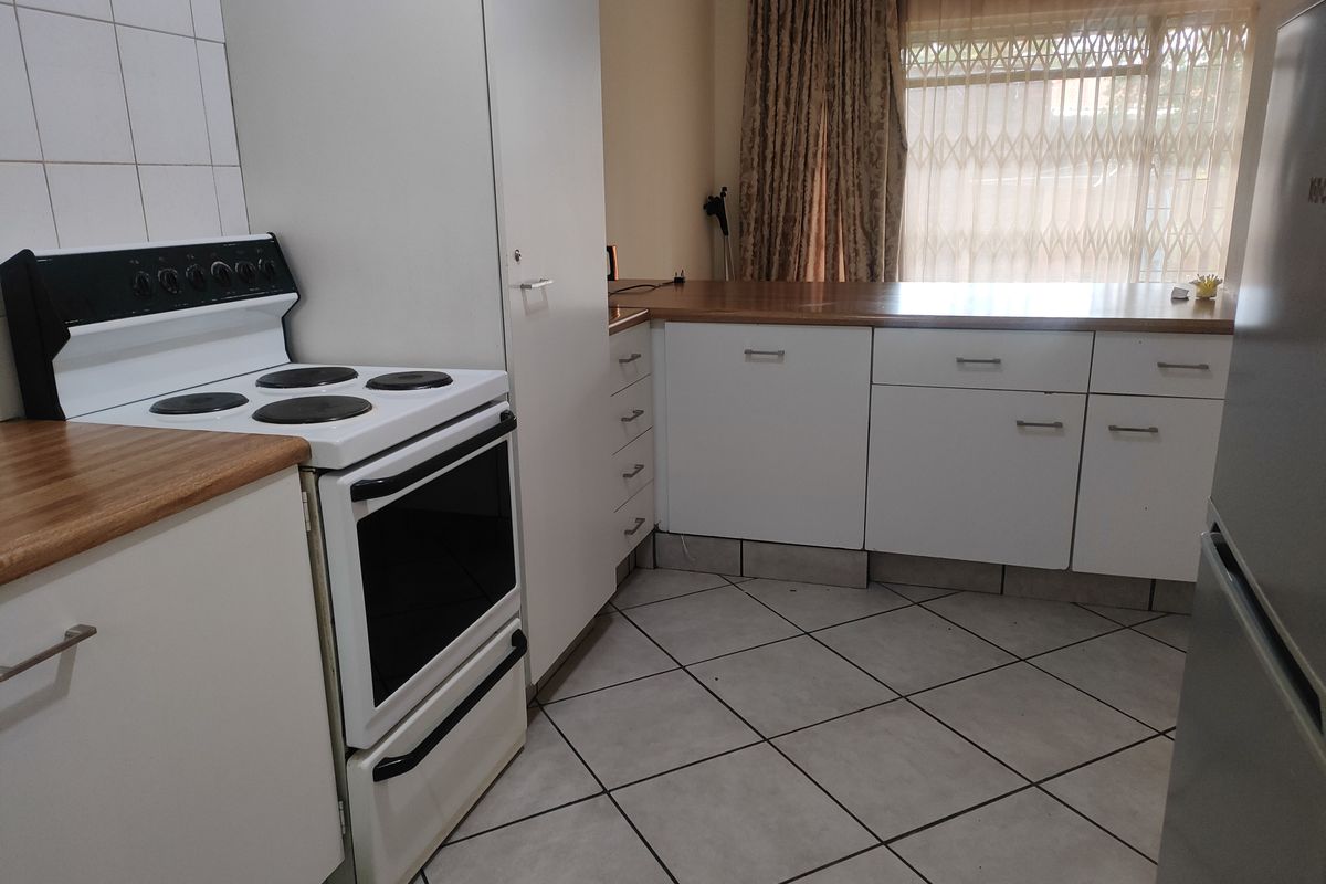 Duplex For Sale In Pretoria - Photo 4
