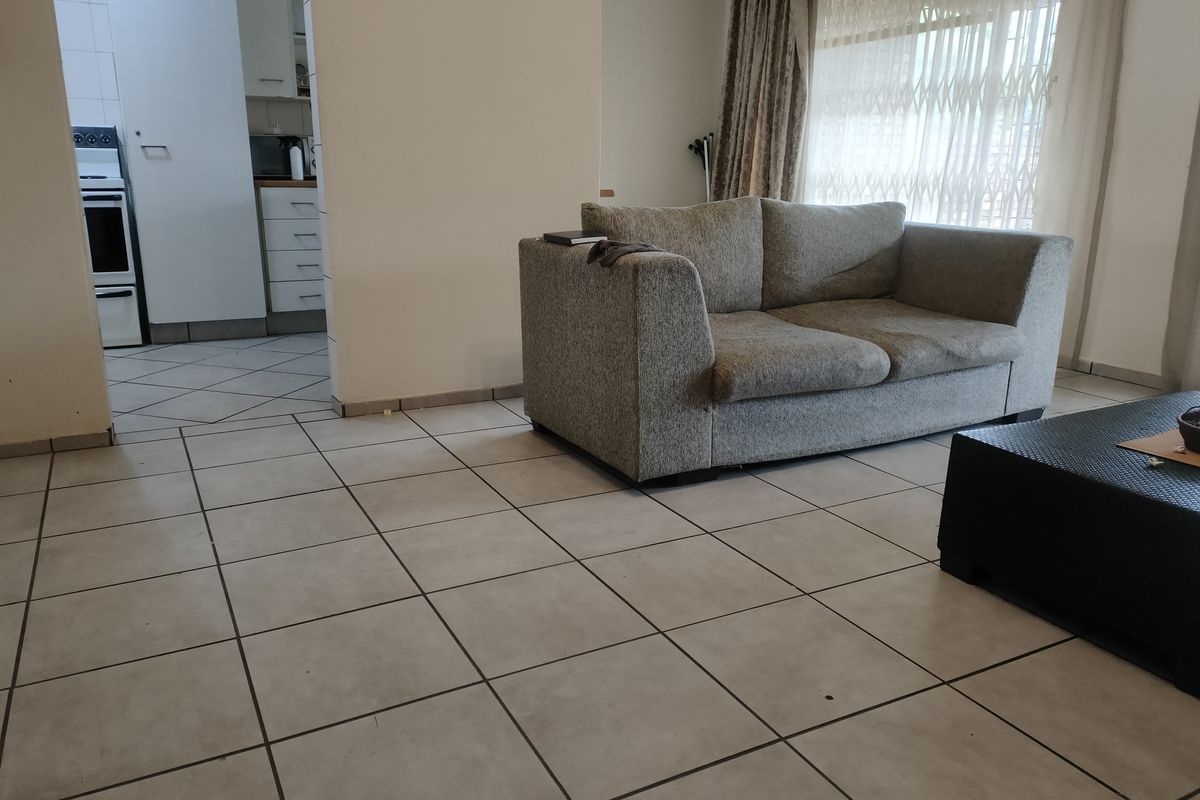 Duplex For Sale In Pretoria - Photo 3