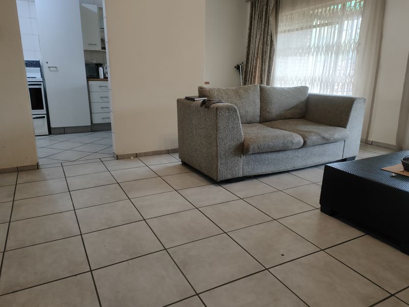 Duplex For Sale In Pretoria - Photo 3
