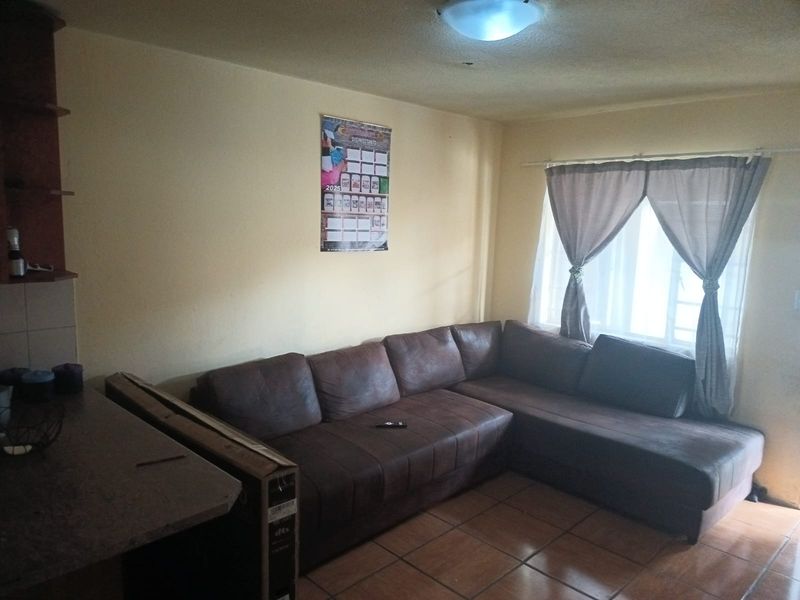 Two bedroom Flat For Sale - Photo 9