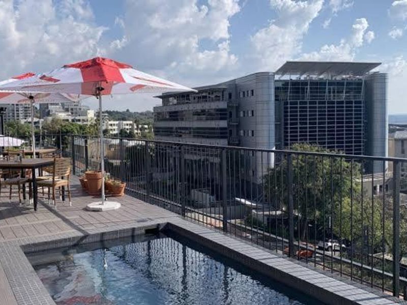 Luxury Studio Apartment for an Investor in Sandton - Tenant in Place until Jan 2027 - R8,000pm - Photo 2