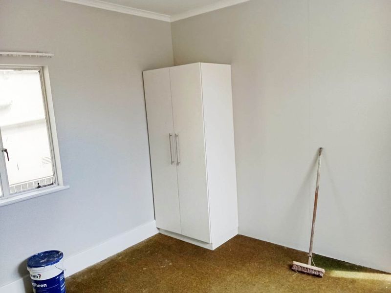 CENTRAL 2 BED 1.5 BATH APARTMENT WITH PARKING FOR RENT - Photo 9