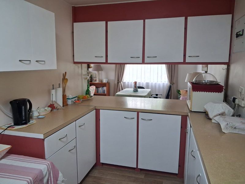 IMMACULATE HOME FOR SALE INCLUDING SHARE BLOCK - DONT MISS OUT ON THIS ONE - Photo 6