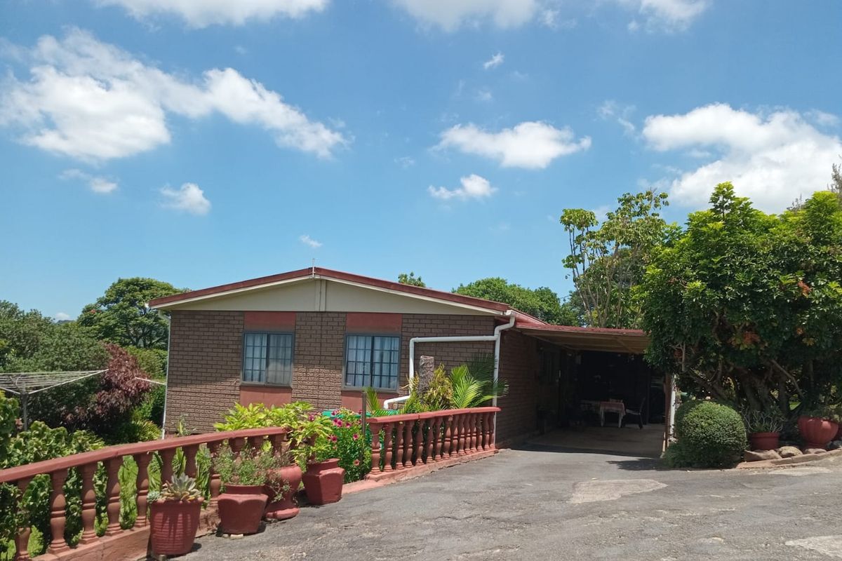 IMMACULATE HOME FOR SALE INCLUDING SHARE BLOCK - DONT MISS OUT ON THIS ONE - Photo 2