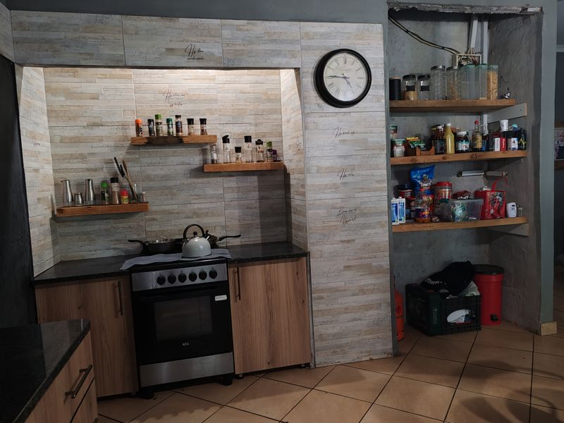 Versatile 2.6ha Small Holding with Endless Potential in Mooinooi - Photo 5