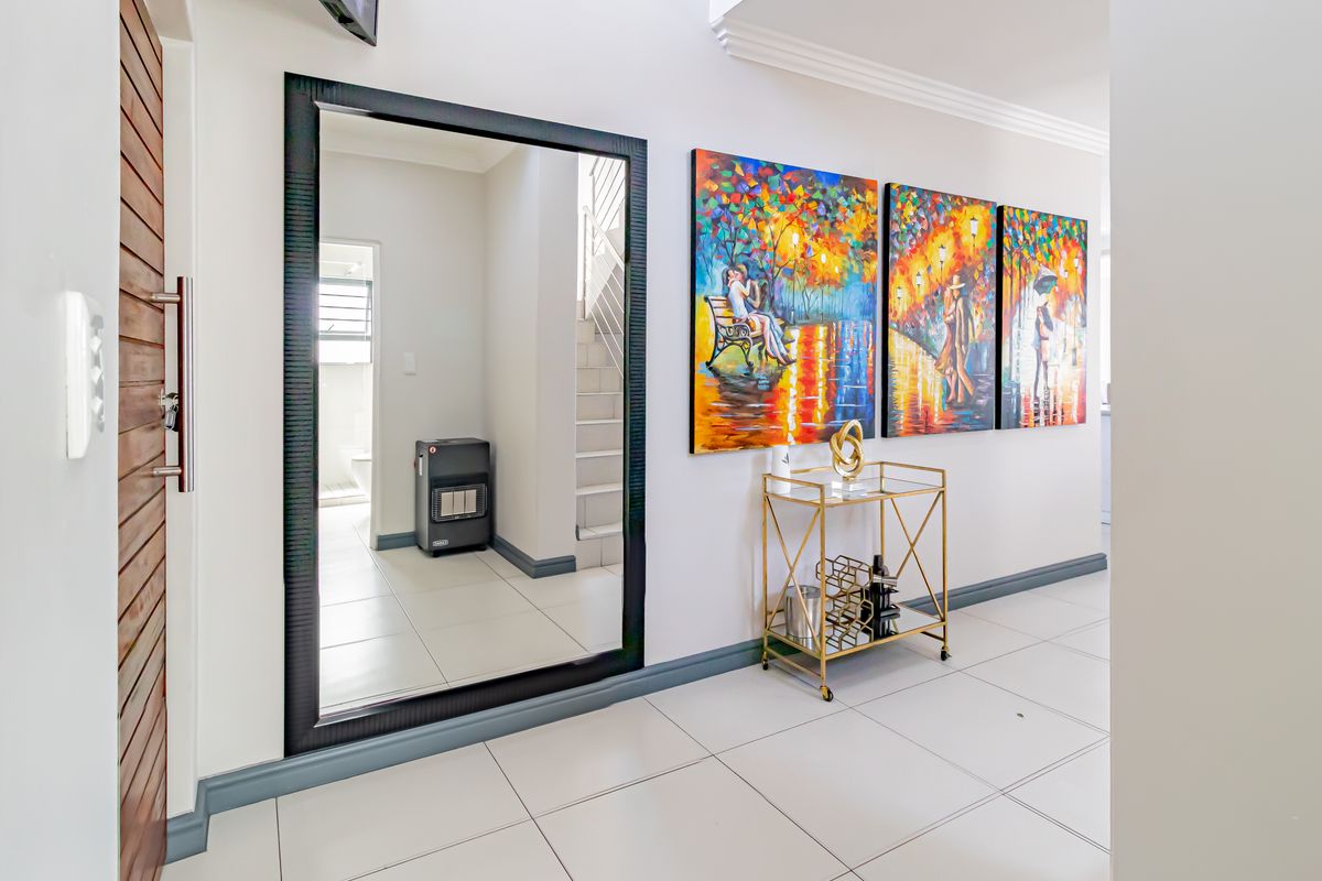 Luxurious Fully Furnished 3-Bedroom Home for Rent – Parklands North - 1st March - Photo 3