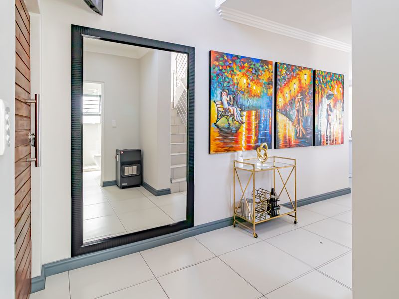 Luxurious Fully Furnished 3-Bedroom Home for Rent – Parklands North - 1st March - Photo 3