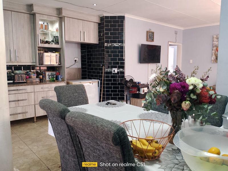 4 Bedroom Townhouse For Sale  in Benoni Central - Photo 3