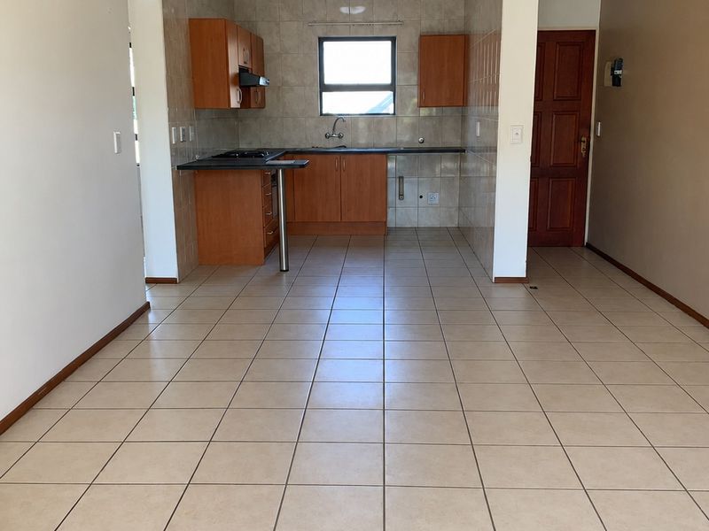 3 bedroom 2 baths - Photo 3