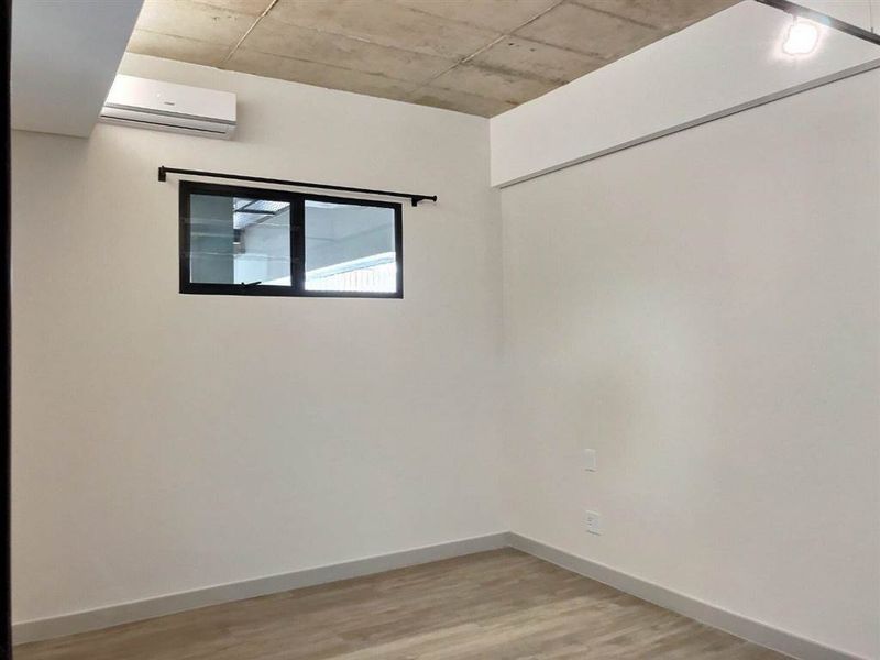 Unfurnished one bedroom one bathroom in Sandown Sandton - Photo 5